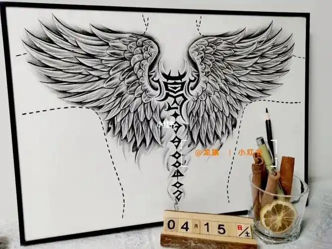 我的设计分享  #创意设计  #姓名图腾  #翅膀纹身