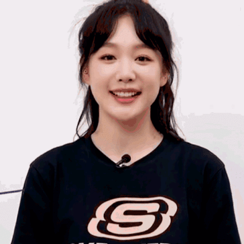 徐梦洁男生赛道8秒98获胜#小彩虹不愧是我们的短跑女王!