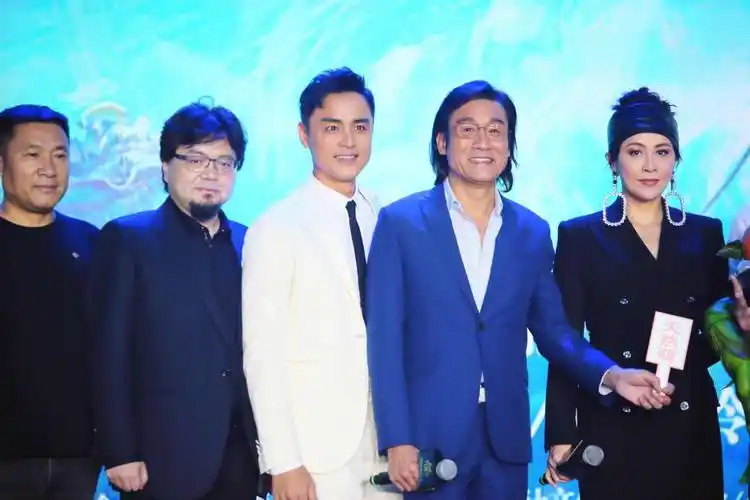 明道亮相《阿修罗》首映礼 畅聊华语电影工业化与初心