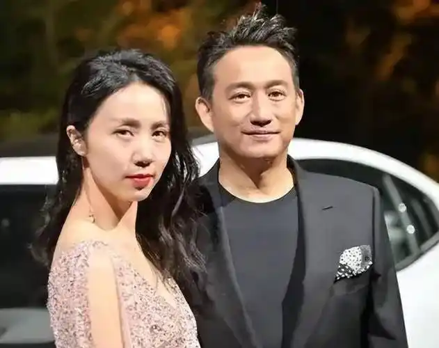 频繁"翻车"的黄磊一家人,彻底撕下了孙莉"幸福妻子"的真面目