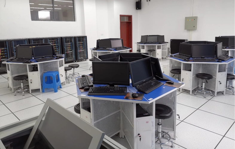 大数据学院实验室简介