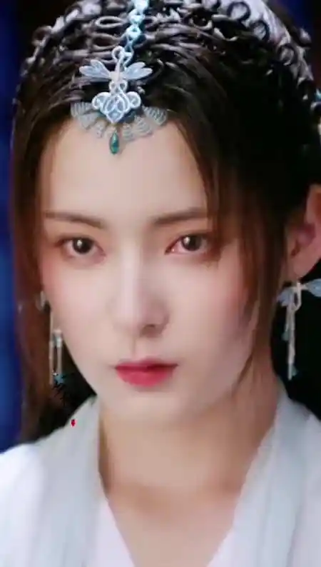 孙安可1998年2月2日出生于吉林省通化市,中国内地女演员,最美杨不悔