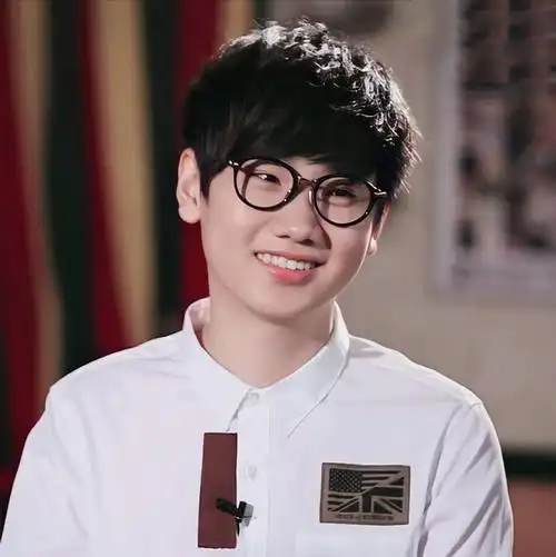 汪苏泷笑容剪辑每天都要笑嘻嘻