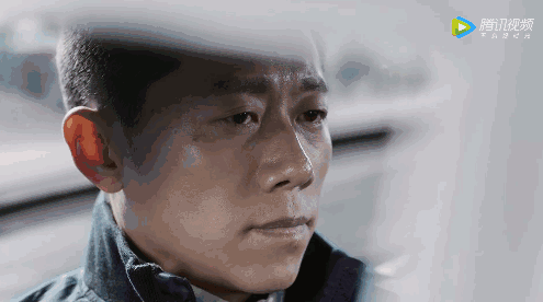 夏雨酷帅剧照回眸男演员gif动图_动态图_表情包下载_soogif