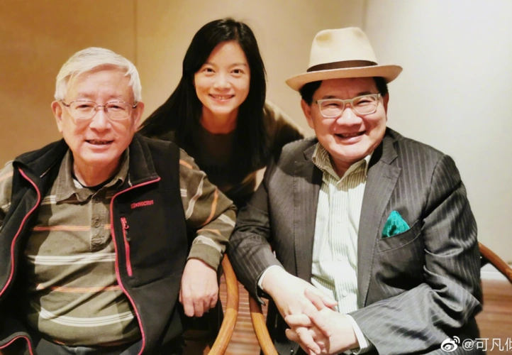 主持人曹景行癌症去世生前忍痛工作头发皆白曹可凡李艾悼念