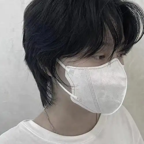 女生日系超酷发型狼尾剪完分分钟掰弯闺蜜