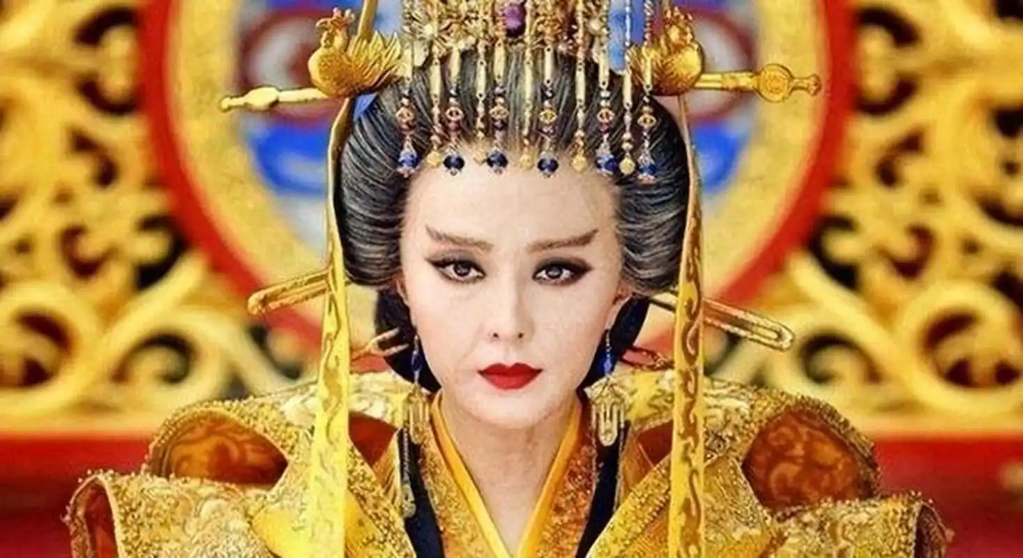 683年,武则天准备迁往洛阳时,让魏元忠带5000人随同侍卫.魏元忠心中叫