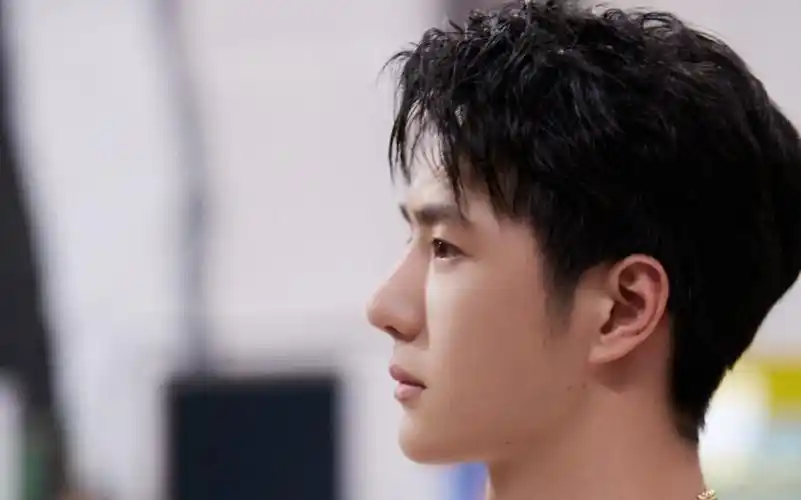 『王一博』街舞库存图集!侧脸真的太好看了!