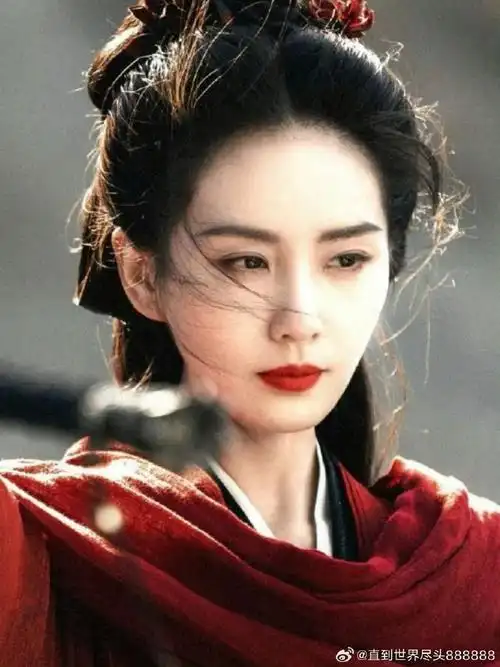 一念关山#23年的某一天在抖无意中刷到刘诗诗的红衣女侠造型,一献子