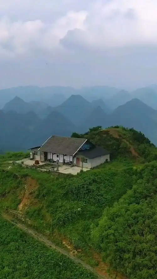 隐居深山里的一户人家,有人出50万都不搬!