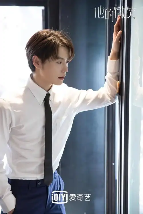 追光的人肖宇梁侧颜杀