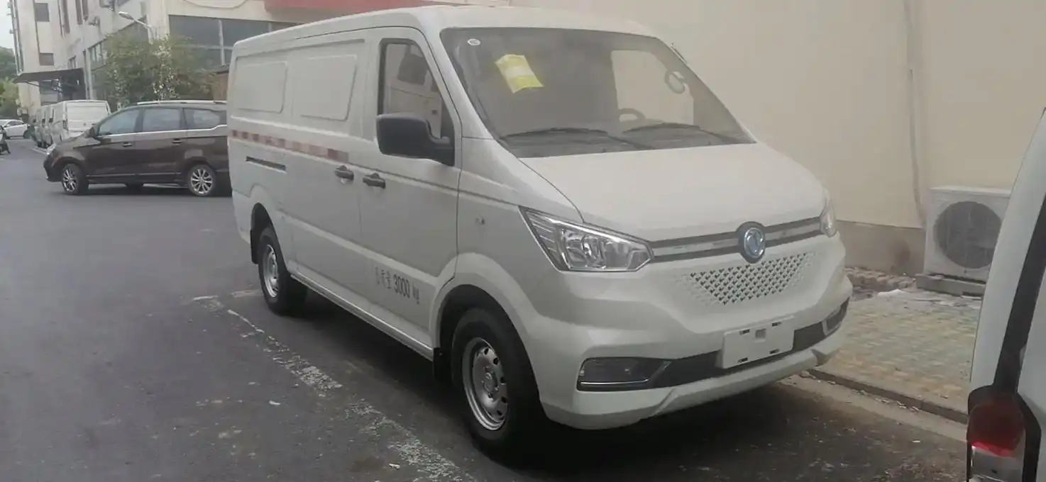 东风em26整板到货绿驰汽车租赁公司东