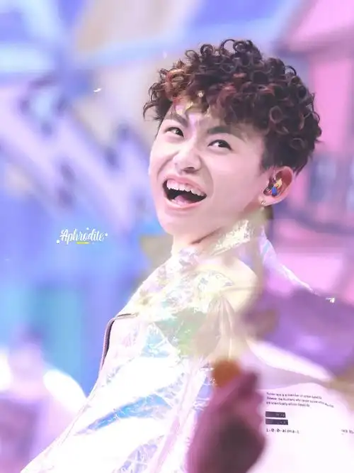 独角兽卷毛小琳 神秘的彩色生物baby