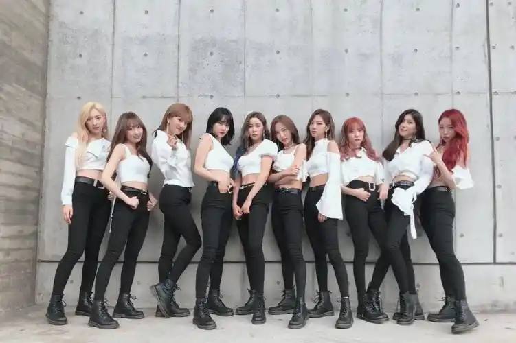 宇宙少女 - 堆糖,美图壁纸兴趣社区