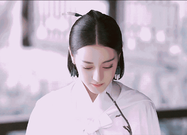 迪丽热巴烈如歌