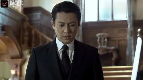 伪装者明楼叫阿城叫明台来找他阿诚看破表情叫大哥别发火啊