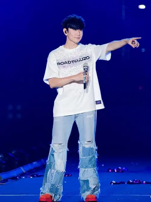 每一件穿在@林俊杰身上都好帅气行走的衣架子#林俊杰#93#林俊杰演唱