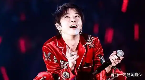 娱乐圈中的富二代,华晨宇越来越红,他却快回去继承家产了