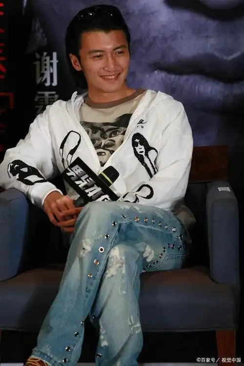 谢霆锋私生女浮出水面,对方竟陪伴了28年,怪不得王菲不肯结婚