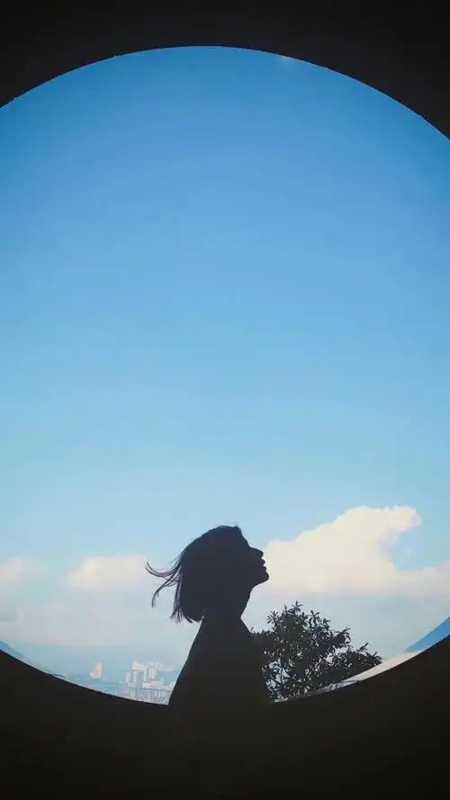 我们都一样在渴望自由吧