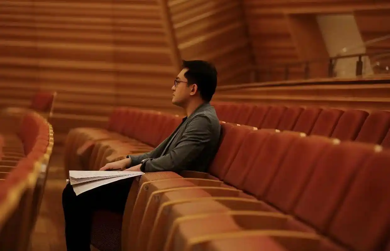 开赛在即他为上海小提琴比赛定制具有国际视野的中国作品