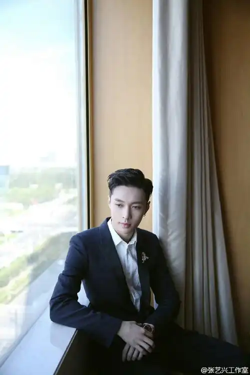 张艺兴[超话]##张艺兴##张艺兴全新专辑step##原创音乐制作人张艺兴