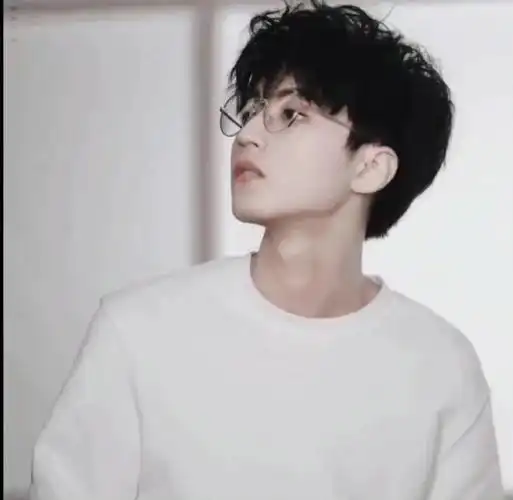 这组王俊凯𝙒𝙚𝘾𝙝𝙖𝙩头像直接封神!