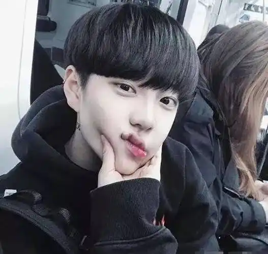 这样剪轻松驾驭蘑菇头_发型侠