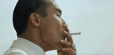 它豆瓣评分8.0,击败98%的情色片,让梁家辉成为欧洲大众情人!