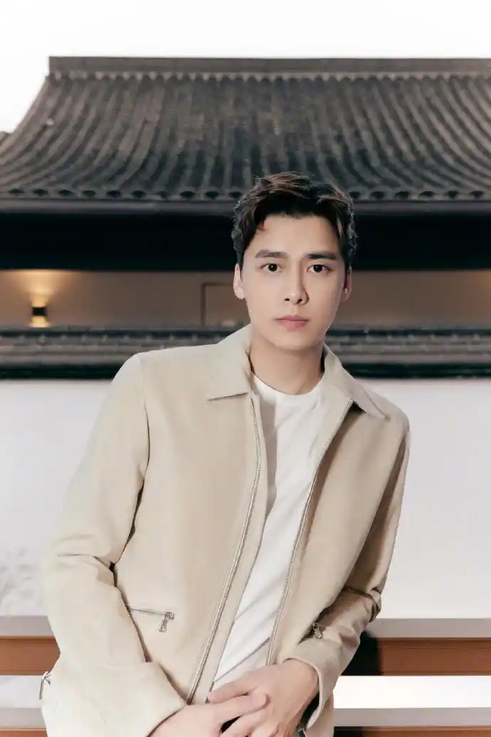 李易峰写真大片曝光02风度翩翩似贵公子