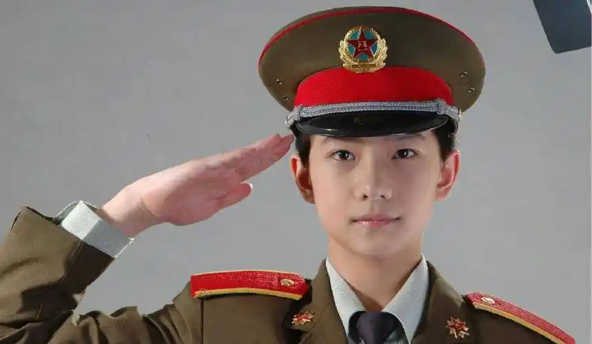 原创48位男明星军装照肖战王一博龚俊帅气鹿晗千玺陈晓沙溢意外他才是