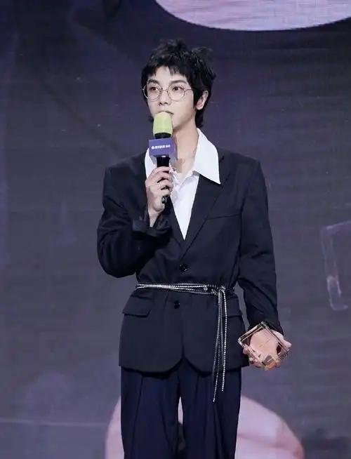 2021年华晨宇十佳造型