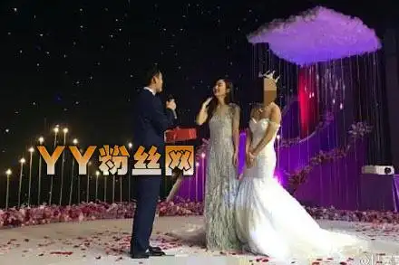 赵建飞结婚照片_赵丽颖和她妈简直一模一样