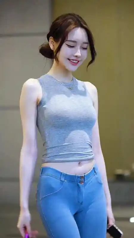 这样身材和颜值的小姐姐,是你未来找老婆的标准吗