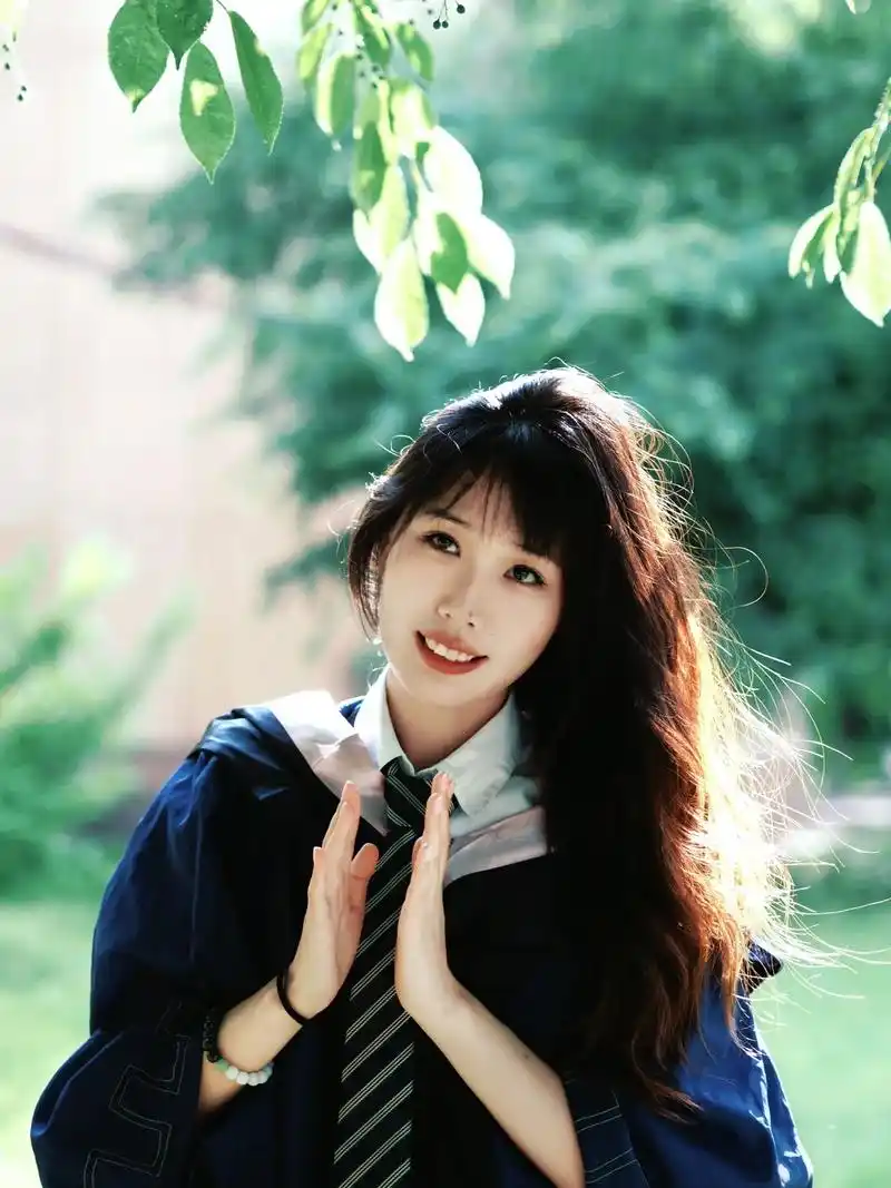 校园生活结束.谢谢群子在学校帮我拍的这三组照片,我都 - 抖音