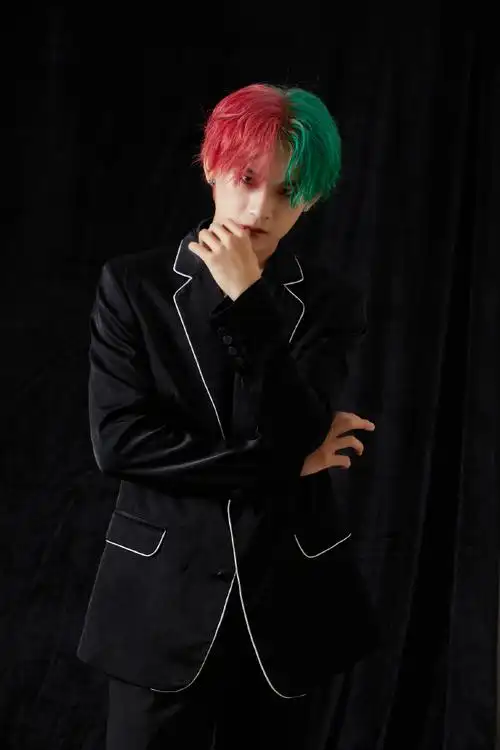 姚琛[超话]##姚琛红绿灯发色