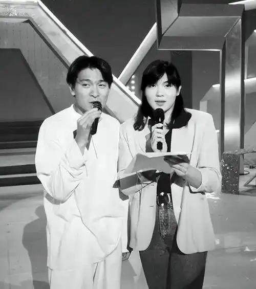 庄泳中国首位游泳项目奥运冠军的立体人生