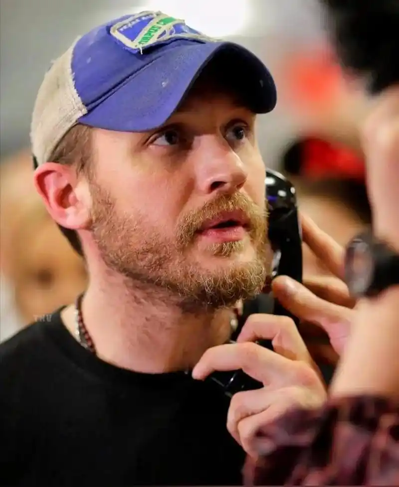 喜欢又帅又甜的汤老湿吗.#汤姆哈迪 #送你一张壁纸 #tom - 抖音