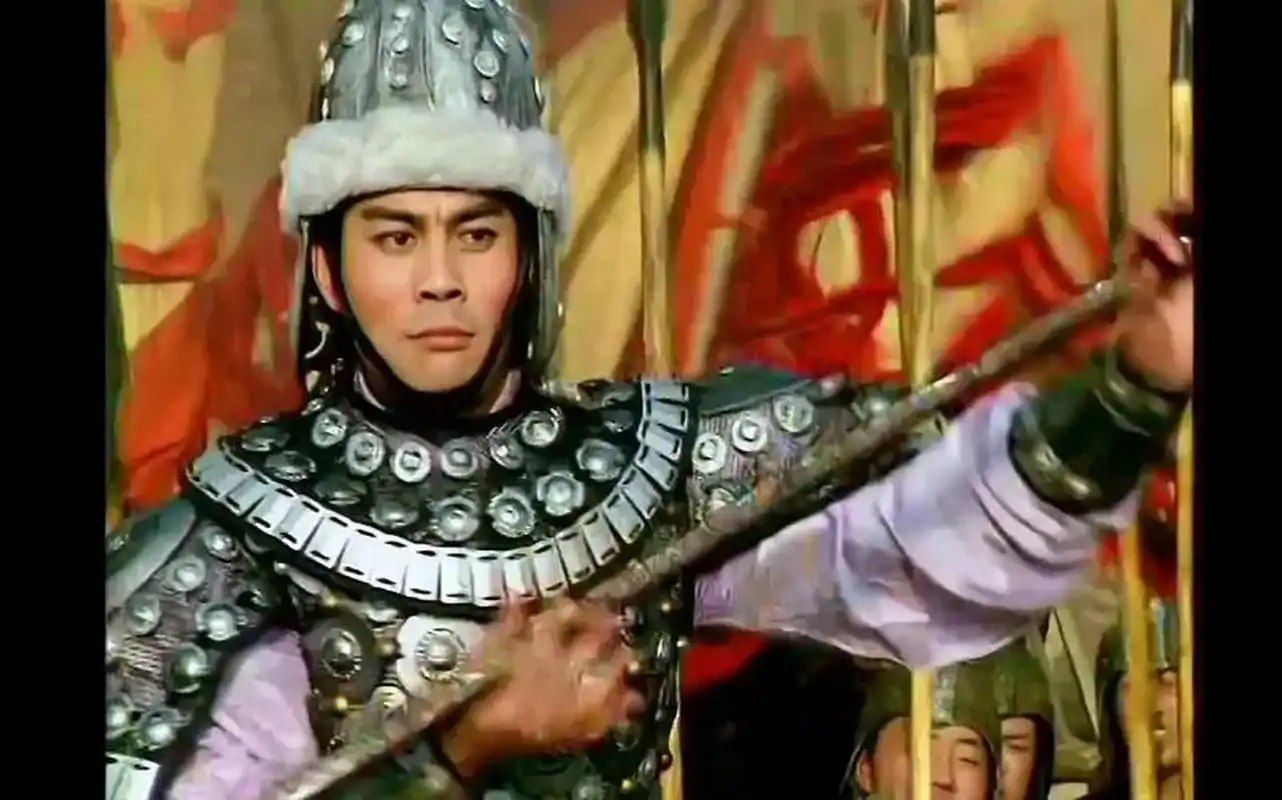 1994年,《三国演义》导演蔡晓晴对张光北说:"你表演一段吕布的勾搭戏