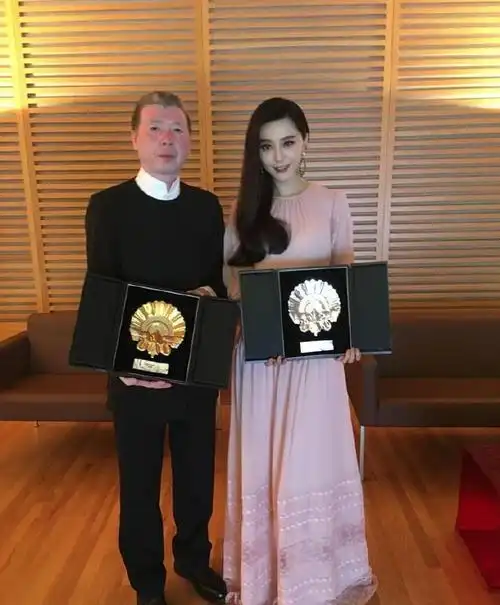 范冰冰好莱坞强势复出搭戏影帝连姆尼森黑脸扮丑态度卑微