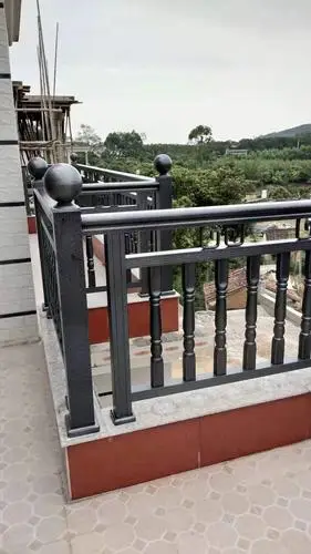 云南中东七彩全铝扶手公司-质量好的中东七彩全铝扶手火热供应中