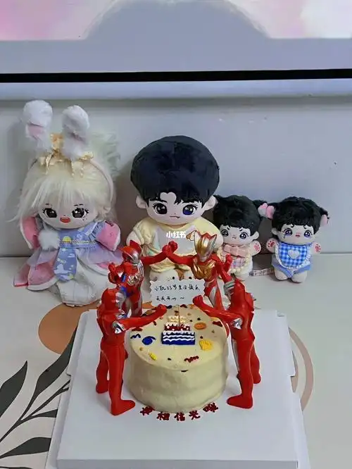 王俊凯生日蛋糕和22岁限定王俊凯说再见