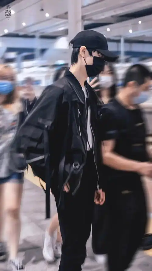 tf家族三代领头羊朱志鑫生得不能再生的生图