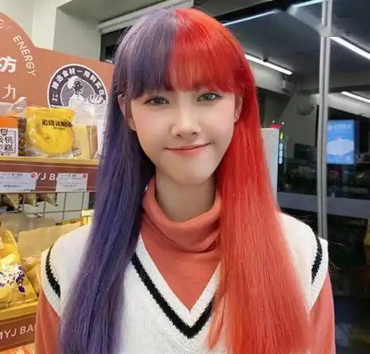 阴阳头对半染发型 时尚炸街染发首选_四大_修剪_标榜