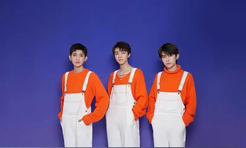 求tfboys一些无水印合体照,多久的都可以,无水印就好!