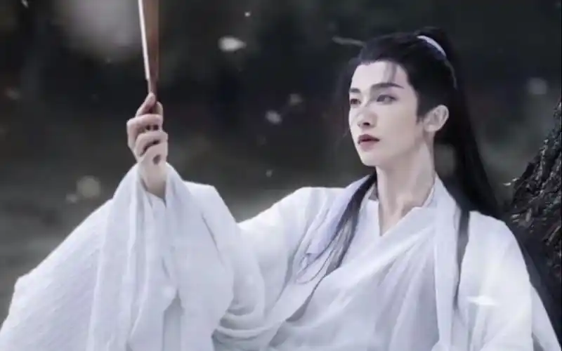 技术型动作不够舞蹈简单那是因为看的不是完整版刘宇大鱼一键换装