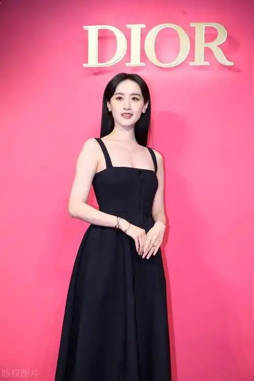 袁冰妍这身材,这才是尤物啊!