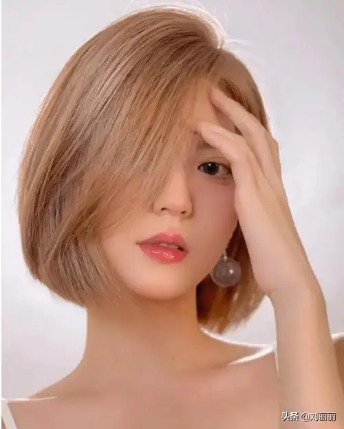 40岁左右的女性发型这样剪时尚年轻不老气