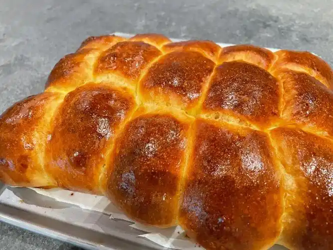 自烤手撕牛奶面包