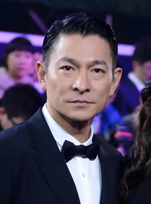 《熊出没》票房反超《红毯先生》,"刘德华定律"开始了_腾讯新闻